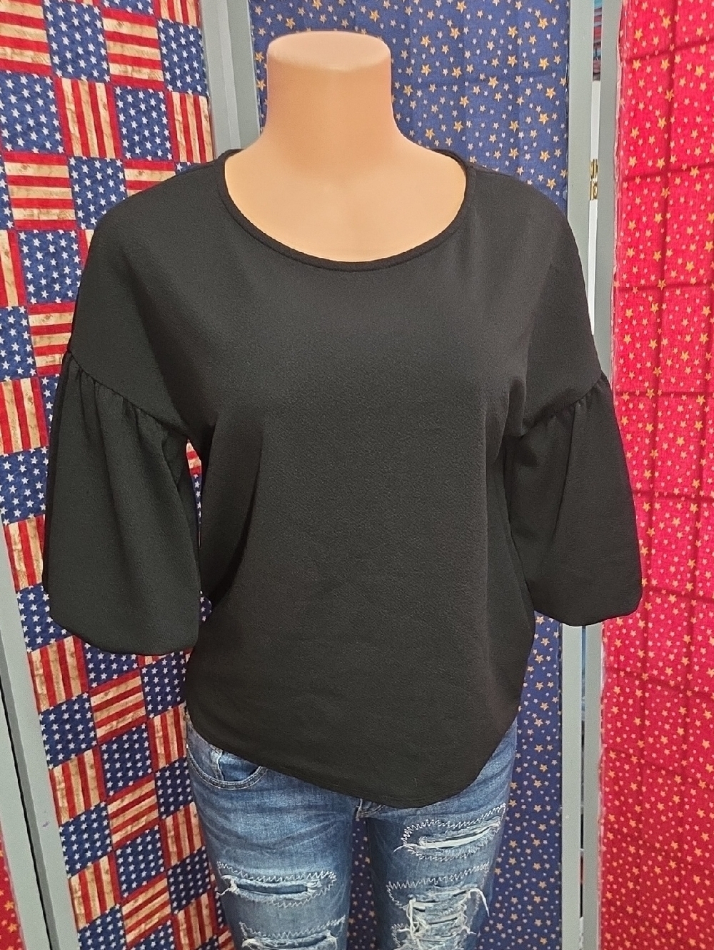 Green Envelope Black Puff-Sleeve Sweatshirt